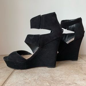 Steve Madden Essex Black Suede Wedges